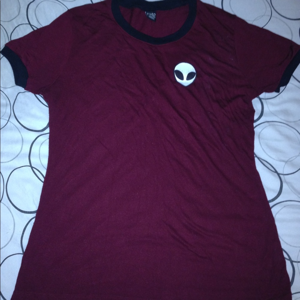 🍬ANOTHER ZUMIEZ TEE🍬